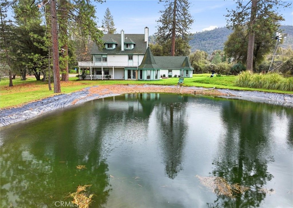 Image 2 of property listing at 38076 Pine Meadow, Oakhurst, CA 93644