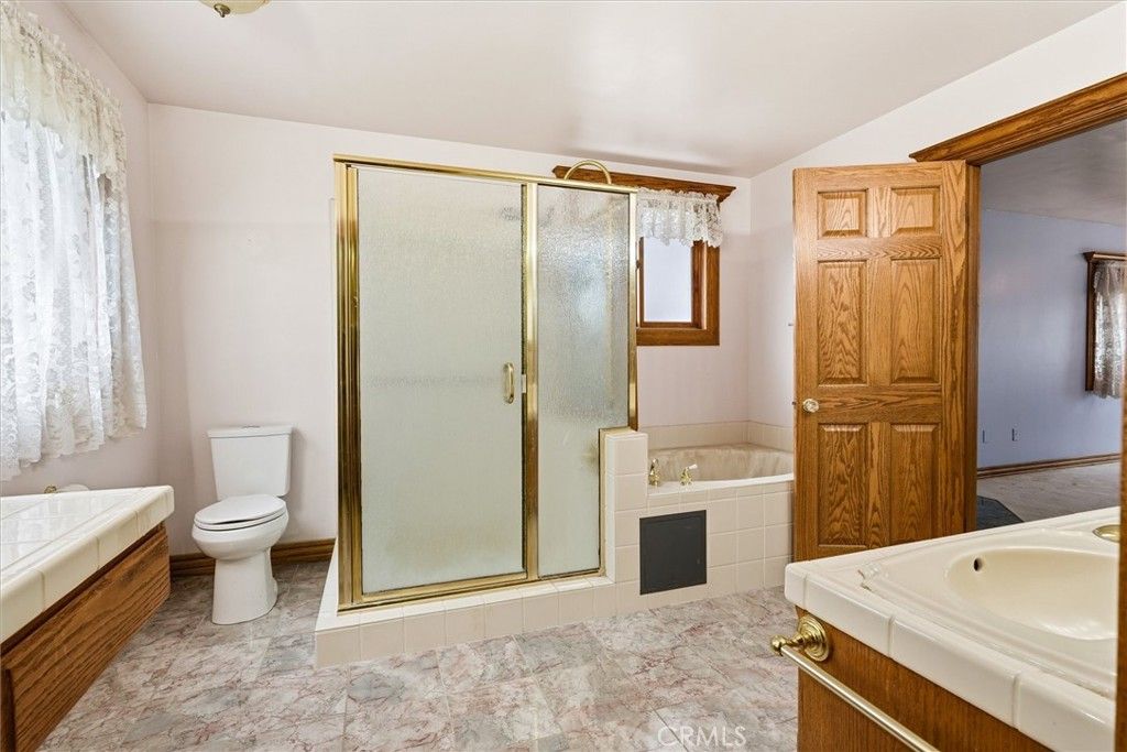 Image 27 of property listing at 38076 Pine Meadow, Oakhurst, CA 93644