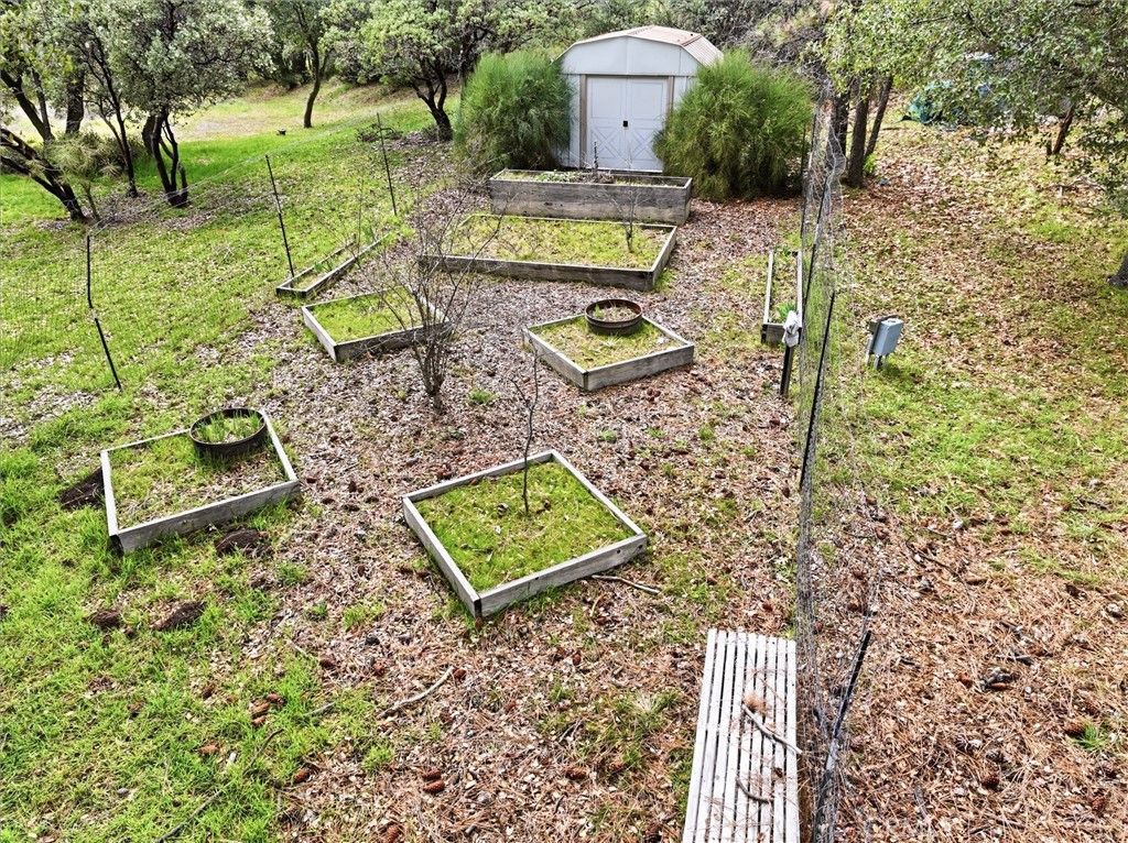 Image 45 of property listing at 38076 Pine Meadow, Oakhurst, CA 93644