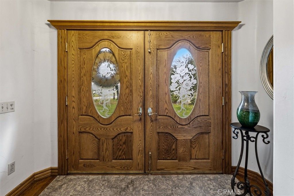 Image 6 of property listing at 38076 Pine Meadow, Oakhurst, CA 93644