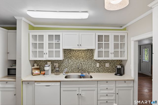 6 North Road, Foster, RI 02825