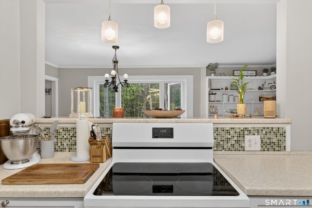 6 North Road, Foster, RI 02825
