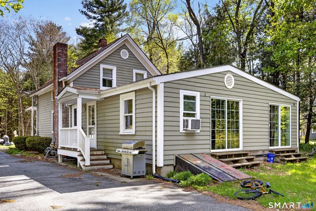 6 North Road, Foster, RI 02825