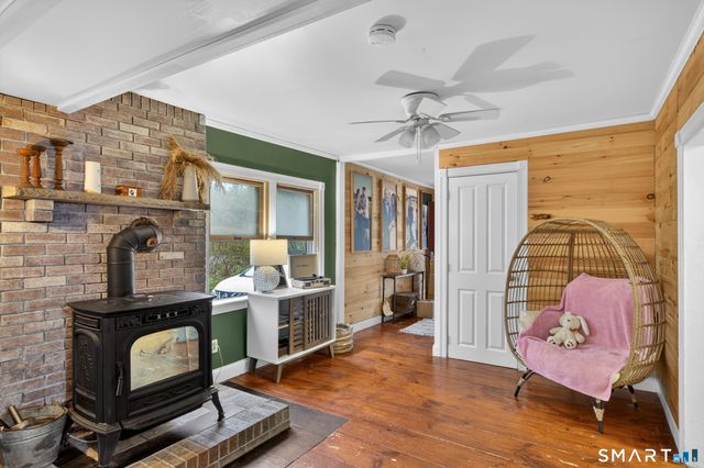 6 North Road, Foster, RI 02825