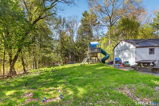 6 North Road, Foster, RI 02825