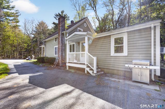 6 North Road, Foster, RI 02825