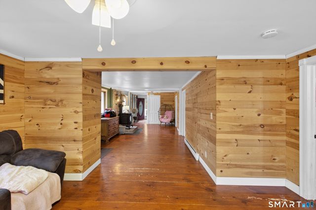 6 North Road, Foster, RI 02825