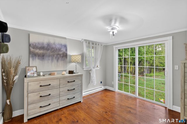 6 North Road, Foster, RI 02825
