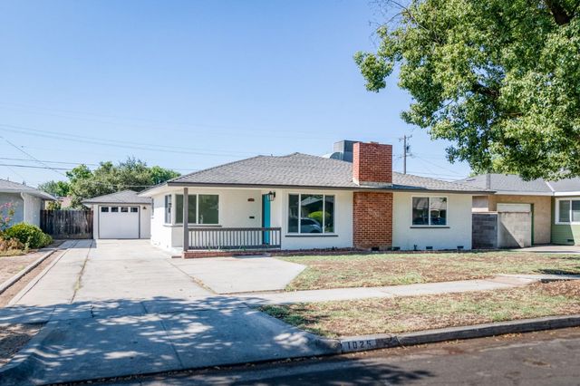 1025 W Fedora Avenue, Fresno, CA 93705
