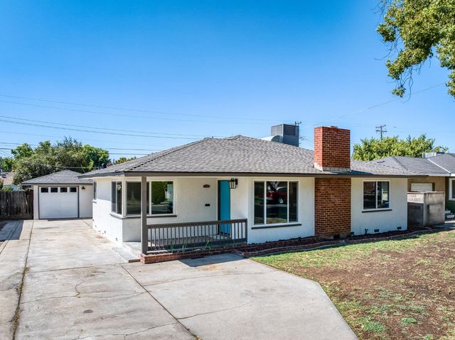 1025 W Fedora Avenue, Fresno, CA 93705