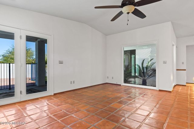4581 N Avenida Del Cazador, Tucson, AZ 85718