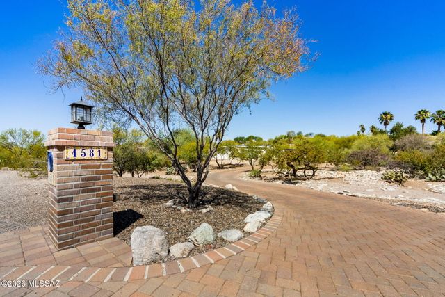 4581 N Avenida Del Cazador, Tucson, AZ 85718