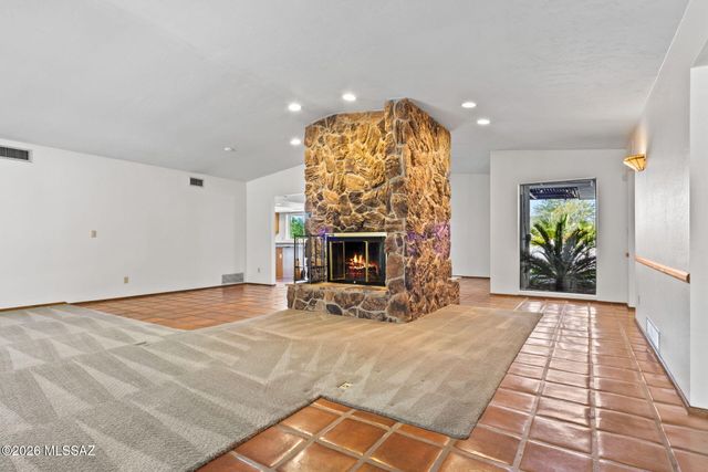 4581 N Avenida Del Cazador, Tucson, AZ 85718