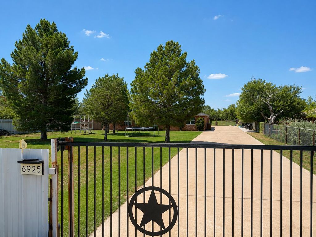 Image 1 of property listing at 6925 Grape Creek Road 1, San Angelo, TX 76901