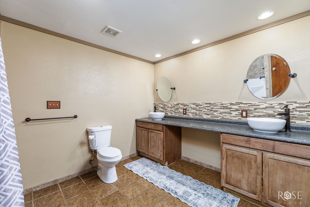 Image 17 of property listing at 6925 Grape Creek Road 1, San Angelo, TX 76901