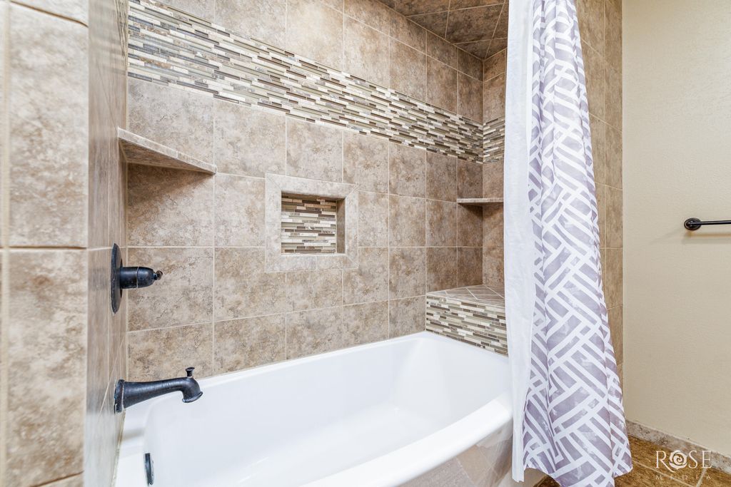 Image 18 of property listing at 6925 Grape Creek Road 1, San Angelo, TX 76901