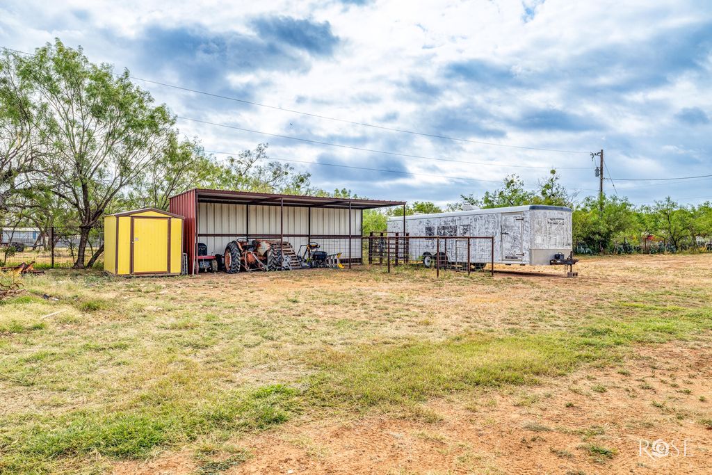 Image 29 of property listing at 6925 Grape Creek Road 1, San Angelo, TX 76901