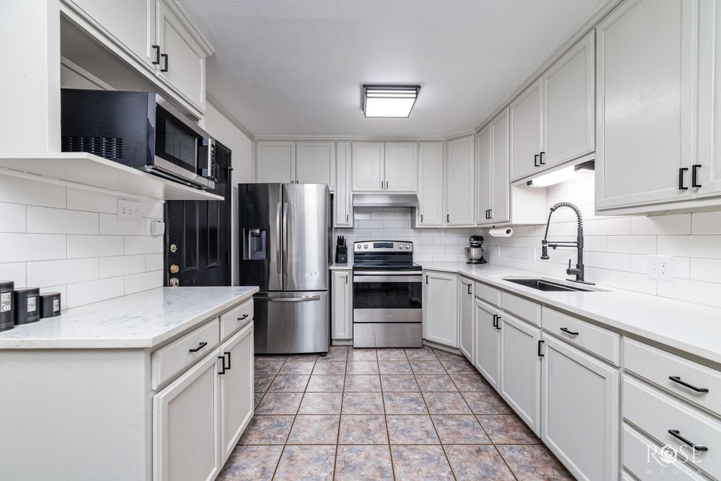 Image 3 of property listing at 6925 Grape Creek Road 1, San Angelo, TX 76901