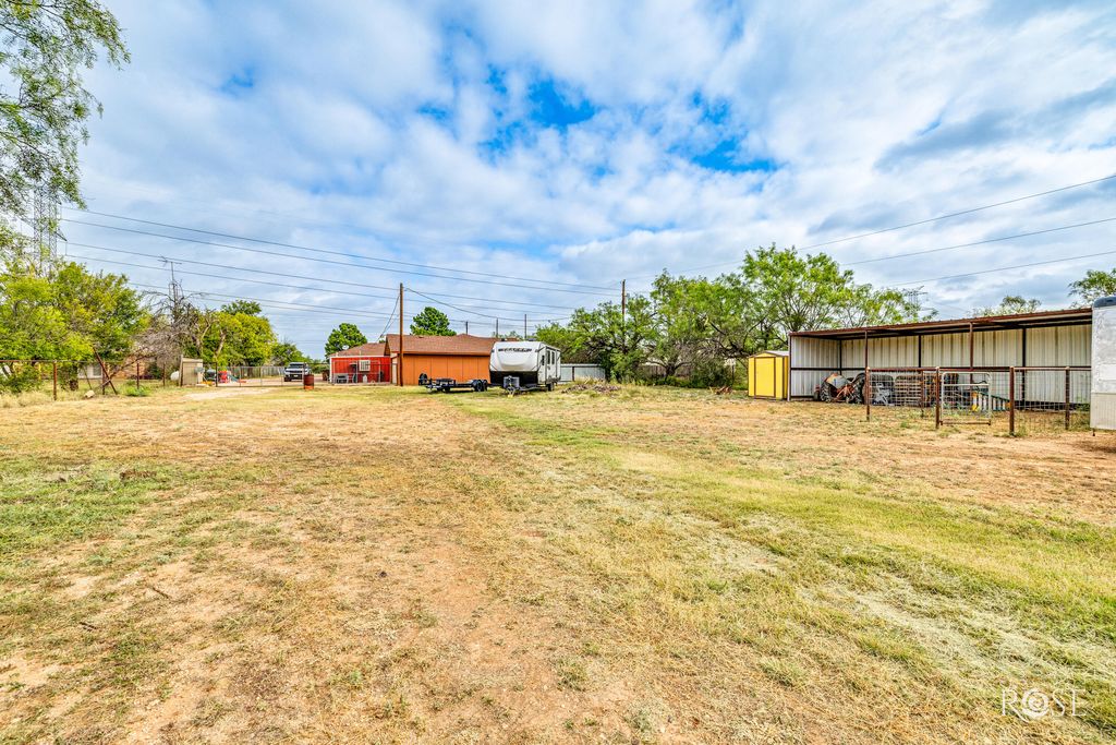 Image 31 of property listing at 6925 Grape Creek Road 1, San Angelo, TX 76901