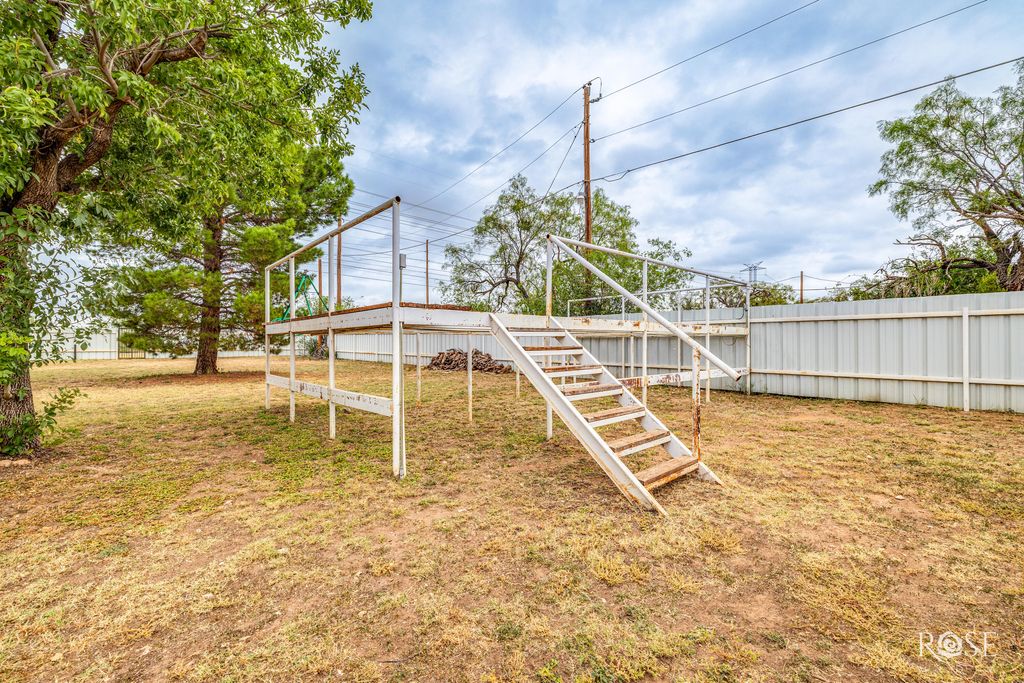 Image 32 of property listing at 6925 Grape Creek Road 1, San Angelo, TX 76901