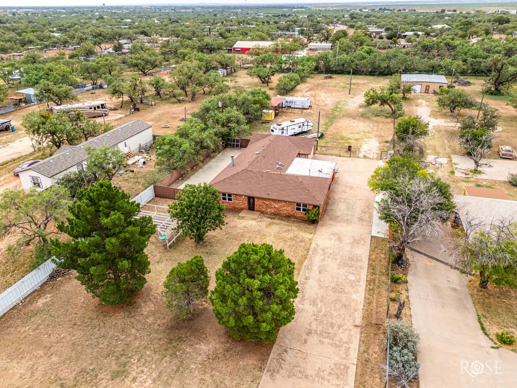 Image 46 of property listing at 6925 Grape Creek Road 1, San Angelo, TX 76901
