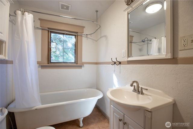 819 Midway Avenue NW, Olympia, WA 98502