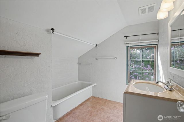 819 Midway Avenue NW, Olympia, WA 98502