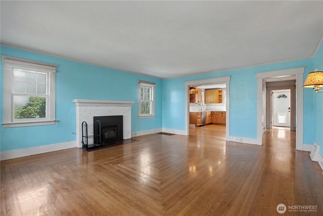 819 Midway Avenue NW, Olympia, WA 98502