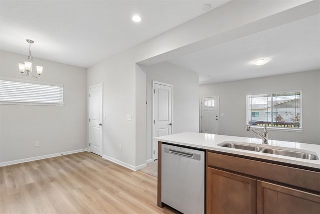 1283 S 91st Street, West Des Moines, IA 50266