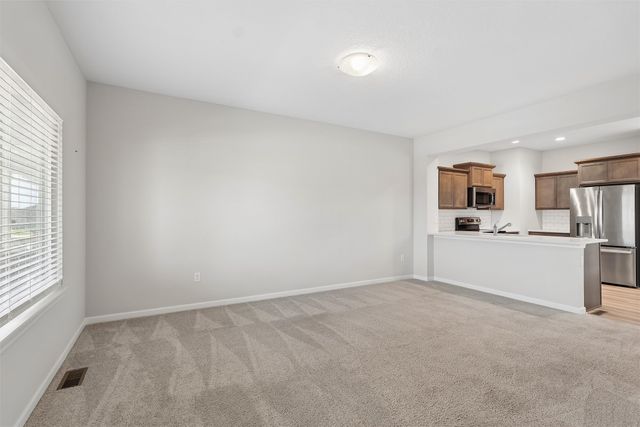1283 S 91st Street, West Des Moines, IA 50266