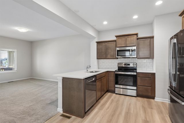 1283 S 91st Street, West Des Moines, IA 50266