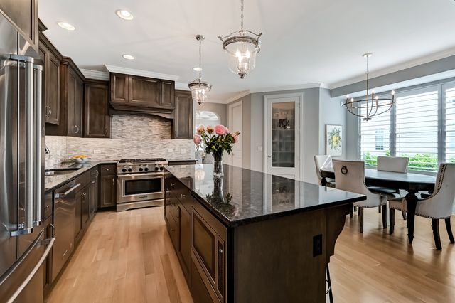 2129 Cottage Lane, Darien, IL 60561