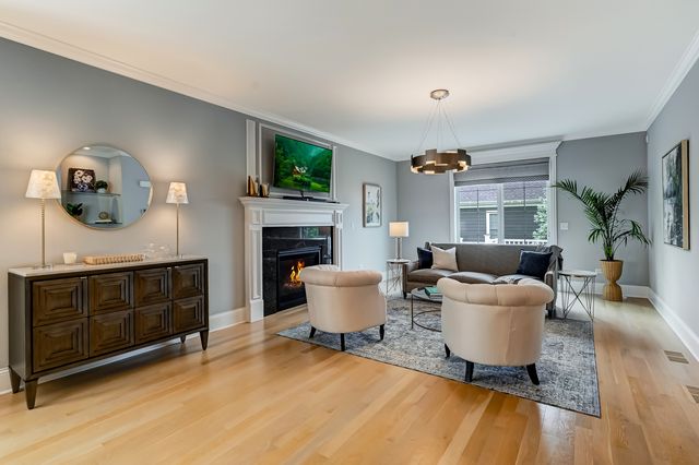 2129 Cottage Lane, Darien, IL 60561