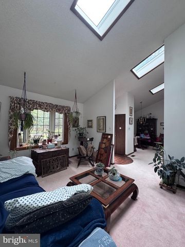 669 CURRY AVE, Waterford Works, NJ 08089