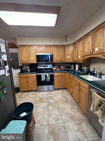 669 CURRY AVE, Waterford Works, NJ 08089