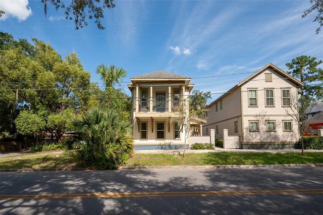 711 NW 10TH STREET 10, Gainesville, FL 32601