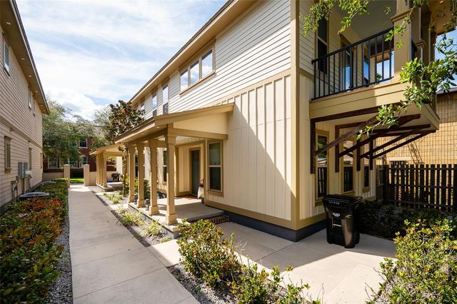 711 NW 10TH STREET 10, Gainesville, FL 32601