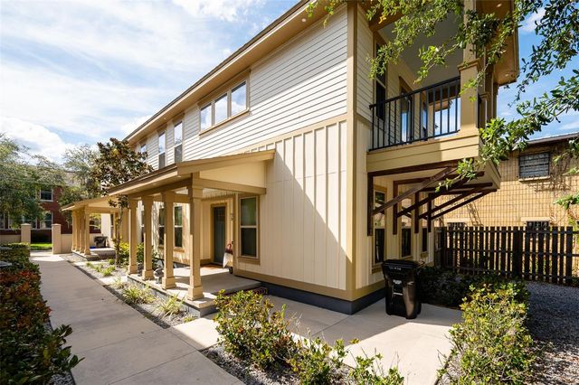 711 NW 10TH STREET 10, Gainesville, FL 32601