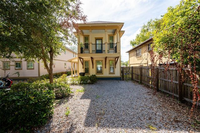 711 NW 10TH STREET 10, Gainesville, FL 32601