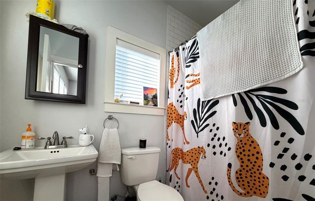 711 NW 10TH STREET 10, Gainesville, FL 32601