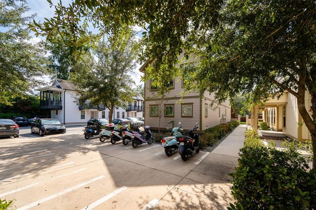 711 NW 10TH STREET 10, Gainesville, FL 32601