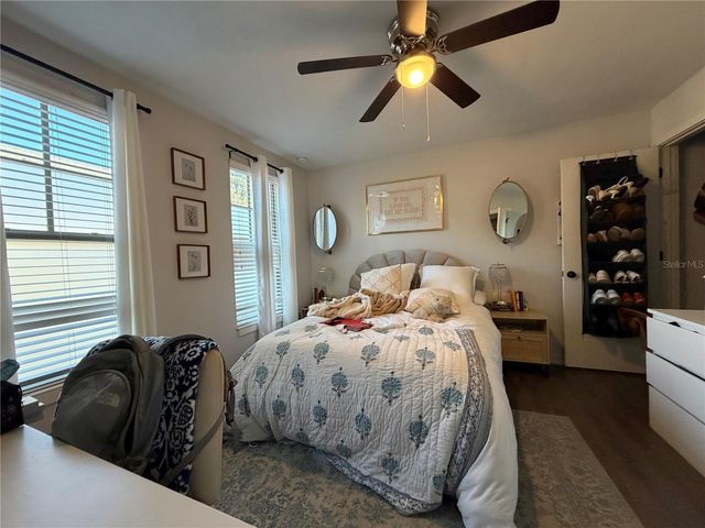 711 NW 10TH STREET 10, Gainesville, FL 32601