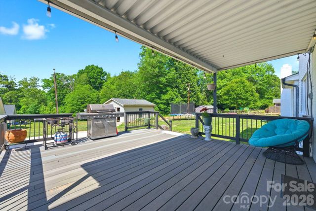 701 E Iowa Avenue, Bessemer City, NC 28016