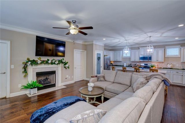 2443 Barrett Preserve SW Court, Marietta, GA 30064