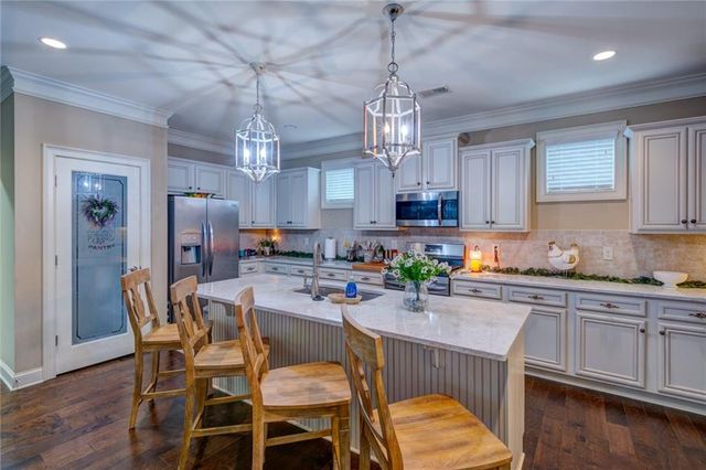 2443 Barrett Preserve SW Court, Marietta, GA 30064