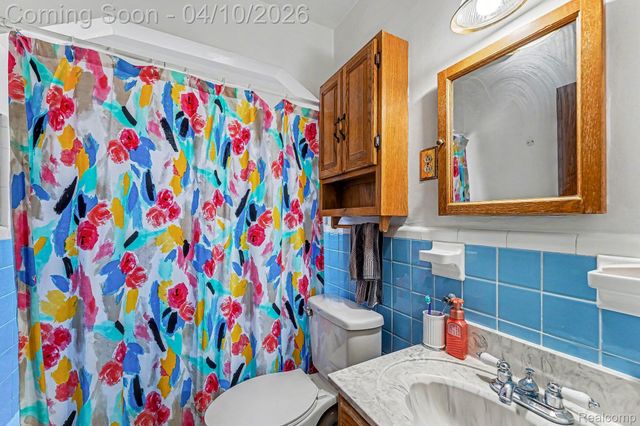 713 Riverbank Street, Lincoln Park, MI 48146