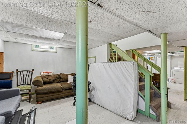 713 Riverbank Street, Lincoln Park, MI 48146