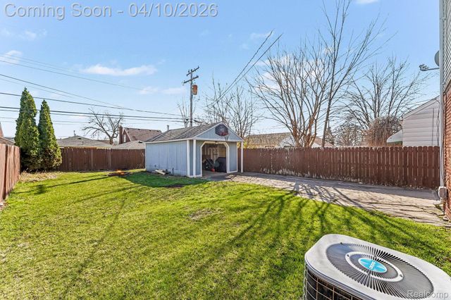 713 Riverbank Street, Lincoln Park, MI 48146