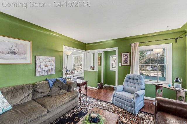 713 Riverbank Street, Lincoln Park, MI 48146