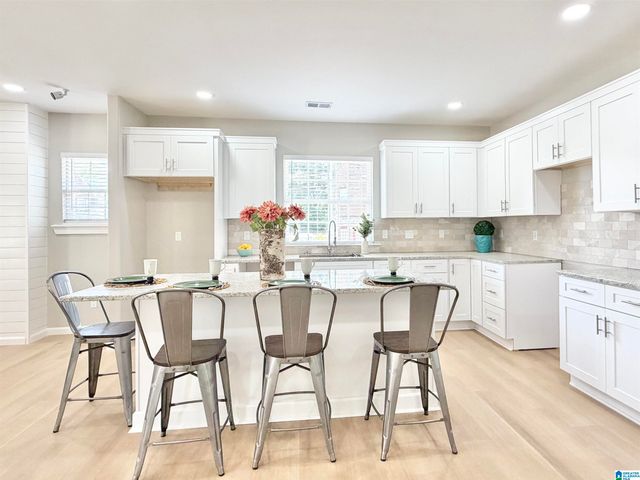 2800 20TH STREET W, Birmingham, AL 35208